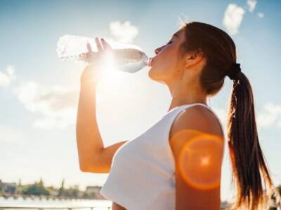 Как заставить себя пить больше воды?