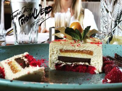 42212359_896828073860478_3477434637872005120_n