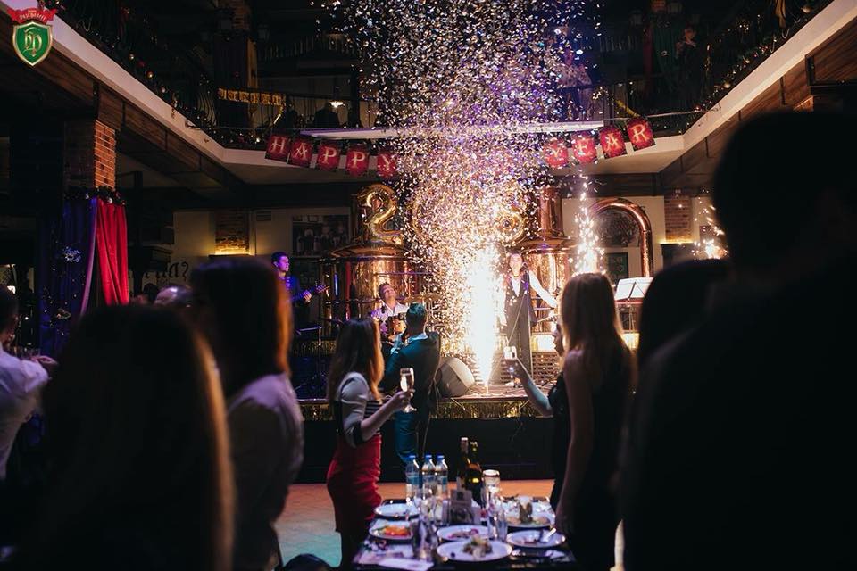 Новогодняя ночь в Бароне Разгуляефе Днепр, купить билеты, цена, дата, расписание