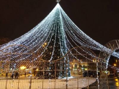 В Украине самая дорогая новогодняя елка в Полтаве, Новости Афиши Днепра