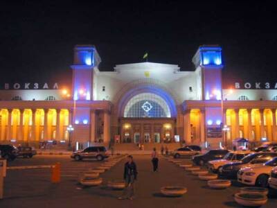 Днепровский вокзал попал в список самых красивых в Украине. Афиша Днепра