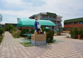 Otel-Morskaya-Zvezda-Kirillovka-snjat-958010z600