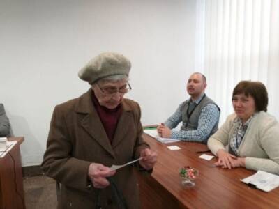 На выборы президента Украины в пришел избиратель-"рекордсмен". Афиша Днепра