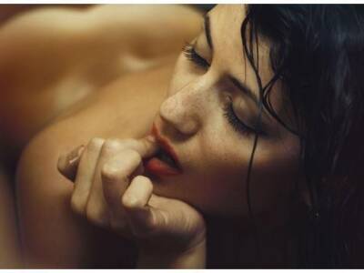 Известная модель Днепра снялась в эротическом клипе (Видео).Афиша Днепра