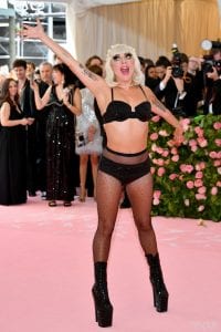 Леди Гага, Met Gala 2019 наряды