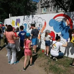 Стена мультгероев на Рубиновом бульваре