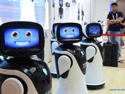 В Пекине стартовала Всемирная конференция роботов (фото)