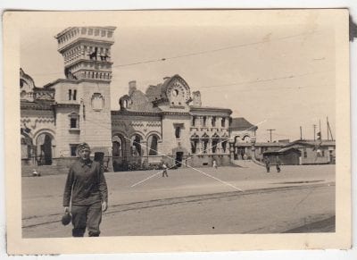 Днепровский железнодорожный вокзал 1942 год: Уникальные фото. Афиша Днепра