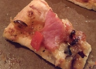Пицца с тараканами в одном из заведений Днепра: реакция соцсетей. Афиша Днепра