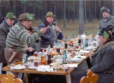 В Соцсети появилось редкое фото пьянки Леонида Брежнева на охоте. Афиша Днепра