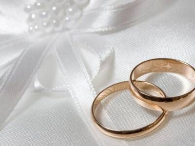 В День влюбленных в Украине планируют регистрировать браки до полуночи