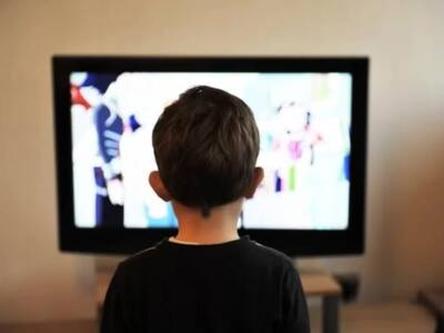 Список каналов: украинские школьники будут учиться по телевизору. Афиша Днепра