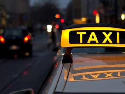 Украинцы высмеивают экс-нардепа, который работает таксистом