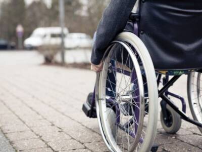 Людей с инвалидностью не пускают в новый ТЦ в Днепре. Афиша Днепра