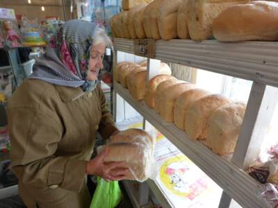 В Днепре предприниматель предлагает пенсинерам бесплатный хлеб.Афиша Днепра