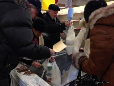 Как днепровские супермаркеты борются с эпидемией. Афиша Днепра