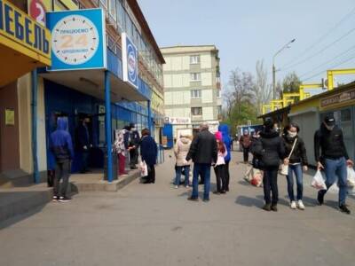 Пасха на носу: в Днепре огромные очереди у магазинов перед Пасхой. Афиша Днепра