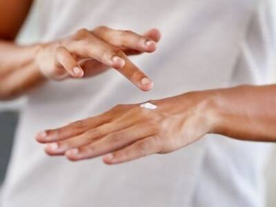 Как спасти кожу рук после использования санитайзеров. Афиша Днепра