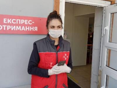 Новая почта начала выдавать посылки прямо на улице. Афиша Днепра