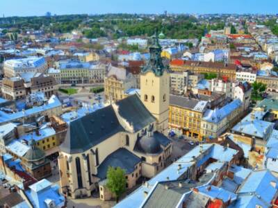 Когда начнется туристический сезон в Украине: цены и популярные направления. Афиша Днепра
