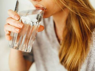 Мифы и правда о питьевом режиме: как нужно пить воду. Афиша Днепра