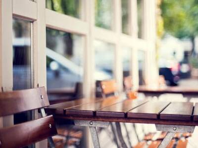 В Днепре открываются летние площадки кафе в нестандартных местах (Фото). Афиша Днепра