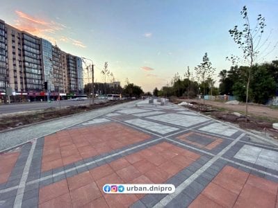 Реконструкция пешеходной зоны на Набережной Победы (Фото). Афиша Днепра