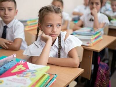 Рада с подачи «слуг народа» рассмотрит закон об отмене преподавания на украинском языке в школах. Афиша Днепра