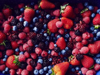 ТОП-5 популярных летних ягод в Днепре: где дешевле купить. Афиша Днепра