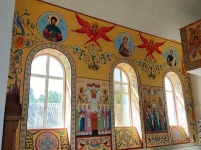 Храм на Днепропетровщине украсили уникальными росписями (ФОТО)