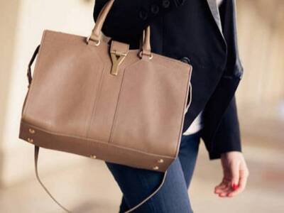 В Днепре находчивая женщина «купила» дорогую сумку под видом дешевой: подробности. Афиша Днепра