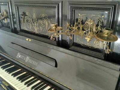 В днепровском музее появилось 100-летнее пианино (Фото). Афиша Днепра