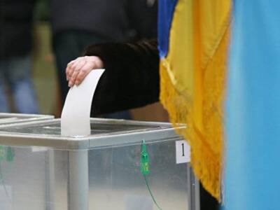 В Днепре сегодня выборы: люди охотно идут на избирательные участки (Фото). Афиша Днепра