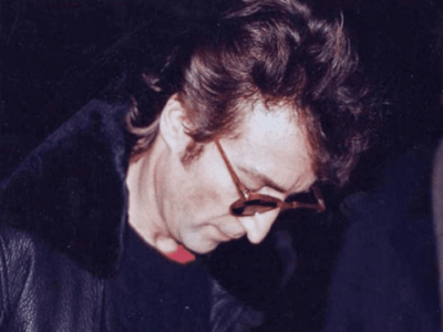 На аукционе продадут пластинку, которую Леннон подписал своему убийце (Фото). Афиша Днепра