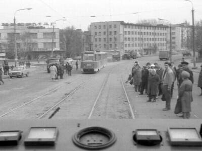 Из кабины трамвая: как выглядел Днепр в 90-х (Фото). Афиша Днепра