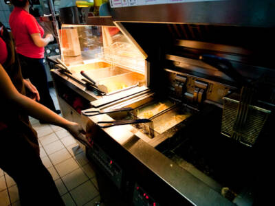 Отобьет аппетит даже у голодного: в сети обсуждают чистоту в "McDonald’s" в ТРЦ "Караван". Афиша Днепра