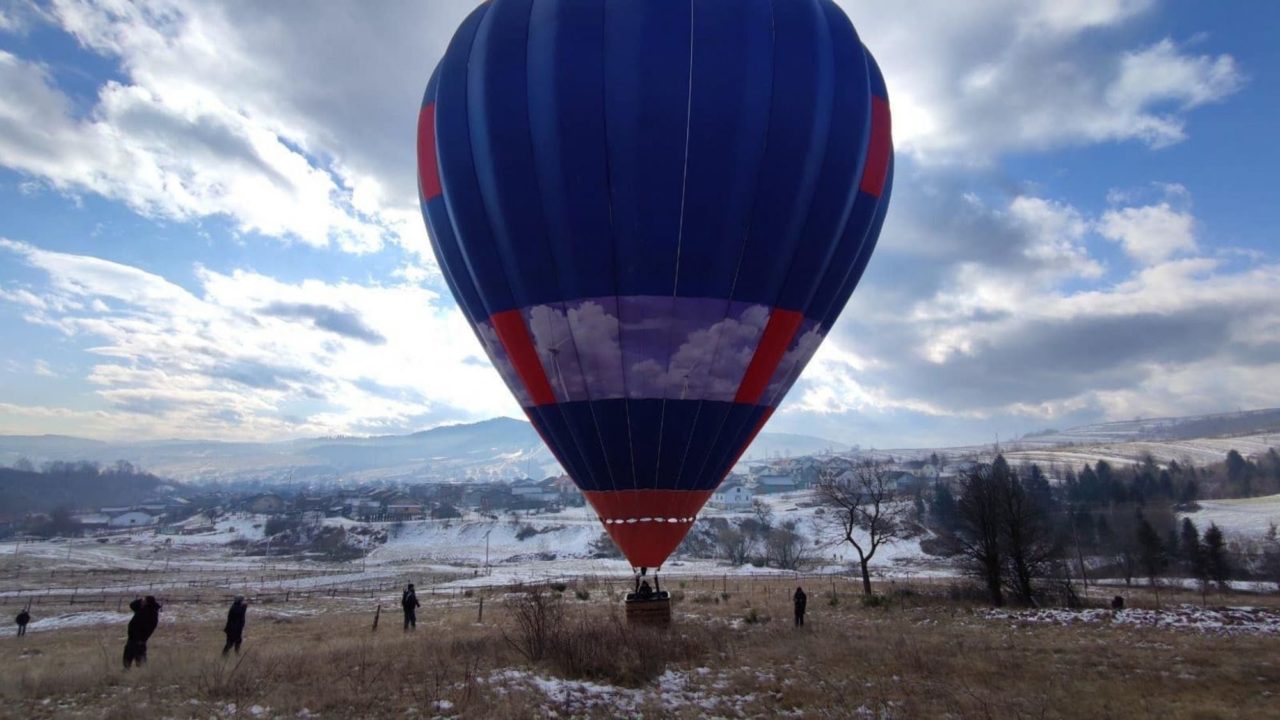 Украинцы установили рекорд, перелетев на воздушном шаре через все Карпаты. Афиша Днепра