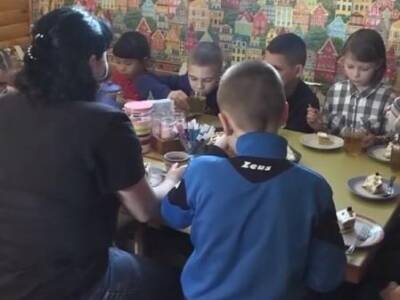 Семья из Днепропетровщины воспитывает 10 приемных детей. Афиша Днепра