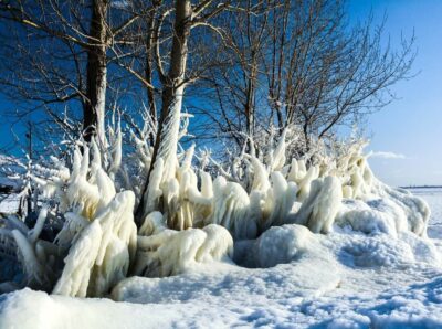 Водохранилище превратилось в ледяное царство (Фото). Афиша Днепра
