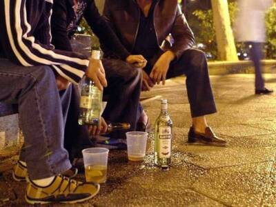 Рада одобрила пьянство в общественных местах. Афиша Днепра