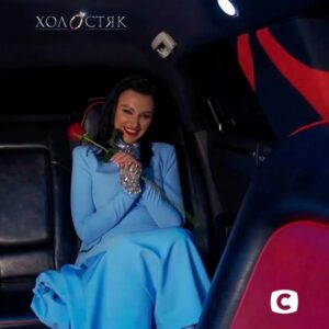 Порноактриса из Днепра получила розу на первой церемонии. Афиша Днепра