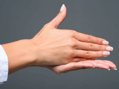 От длины пальцев: ученые рассказали от чего зависит доход человека. Афиша Днепра