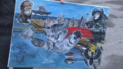 Картину днепровского художника, на машину которого упал кот, купили почти за 300 долларов. Афиша Днепра