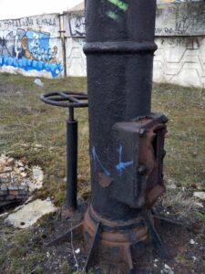 Блогер показал уникальную находку на старейшем железнодорожном вокзале города. Афиша Днепра