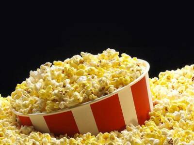 История: почему в кинотеатрах принято продавать именно попкорн. Афиша Днепра
