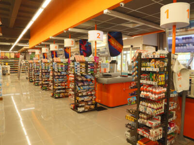 В ТЦ «Мост-Сити» закрывается «Варус»: в супермаркете распродажа. Афиша Днепра