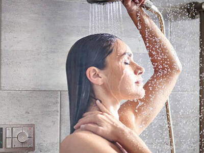 Ежедневный душ опасен для здоровья, - врач. Афиша Днепра