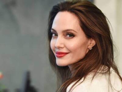 Анджелина Джоли приехала к бывшему мужу с бутылкой вина (Фото). Афиша Днепра