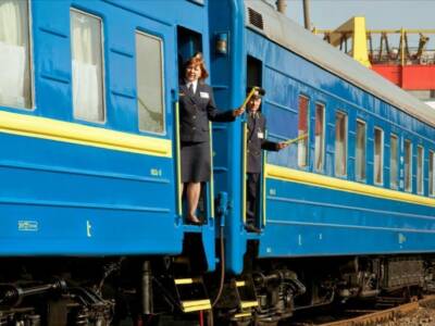 С сегодняшнего дня из Днепра начинает курсировать новый поезд: расписание. Афиша Днепра