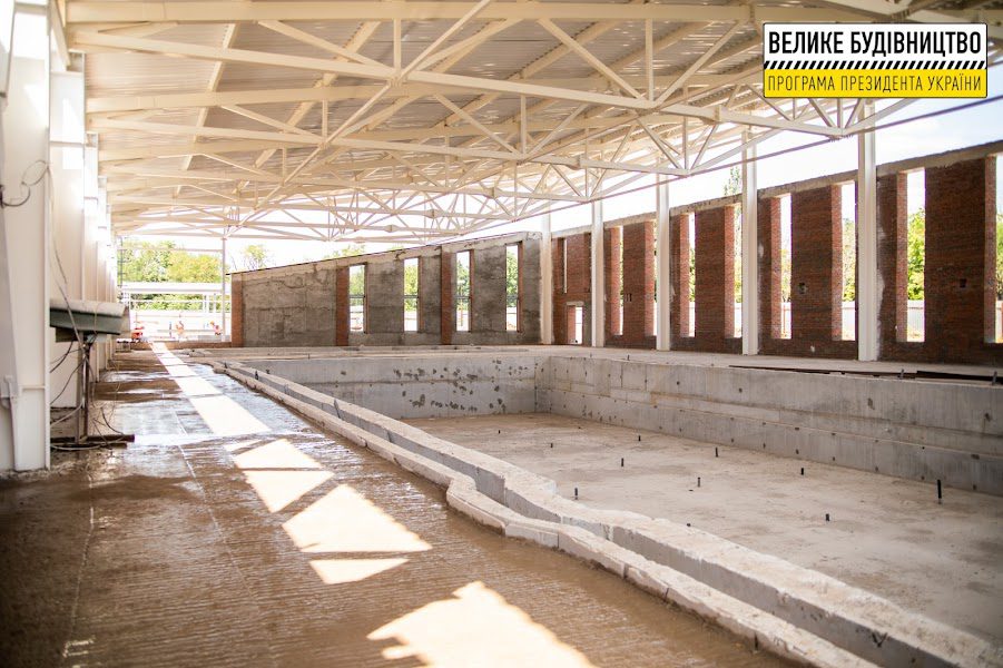 «Велике будівництво»: в Никополе возводят «с нуля» первый в городе бассейн. Афиша Днепра